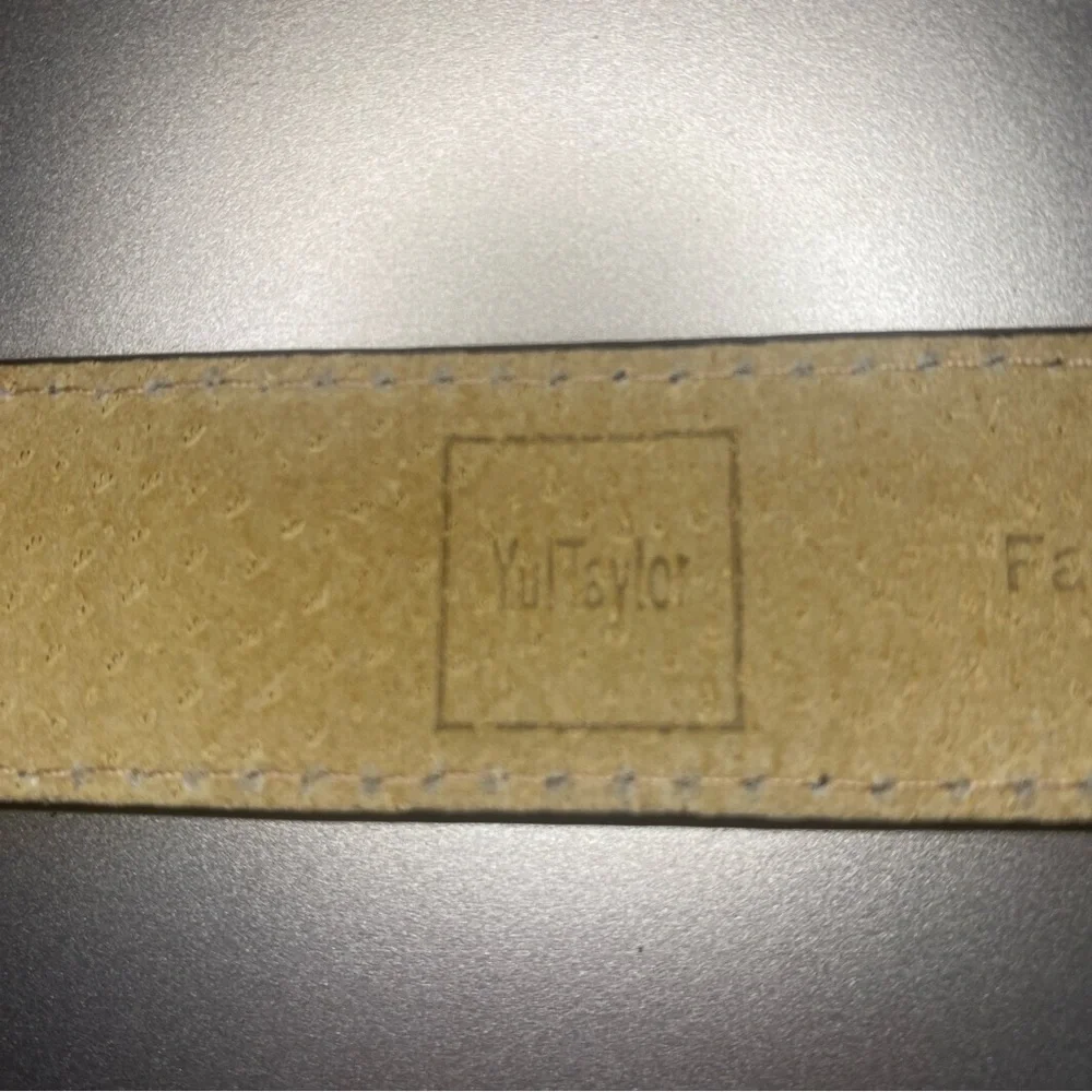 NWT Yul Taylor Adjustable Genuine Leather Belt in Black With Gold Hardware - OS